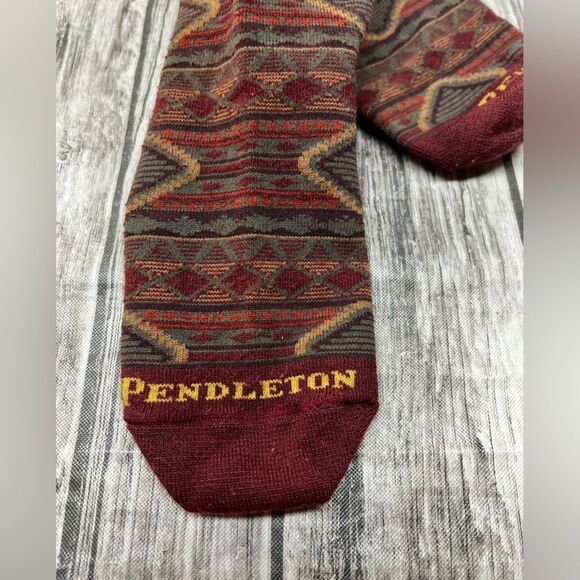 Pendleton Maroon Multicolor Geometric Pattern Socks - Picture 2 of 4